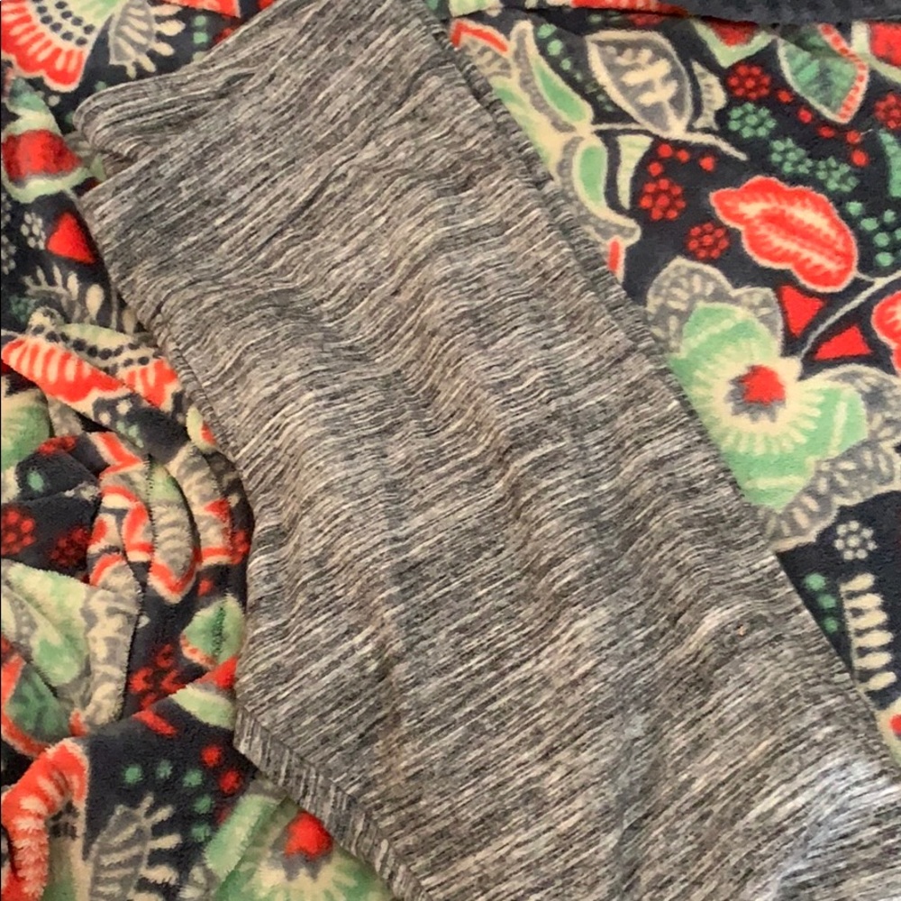grey and white leggings
